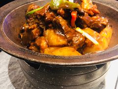 萝卜炖牛腩-悦秀·高级粤菜