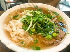 -鸿记越南牛鸡粉