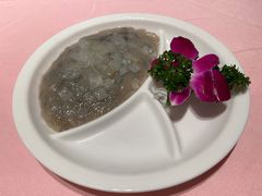 鲍鱼虾滑-龙鲜会·澳门生鲜火锅(诚品店)