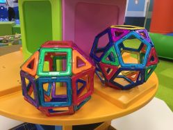 -莫莉幻想儿童乐园(郑州丹尼斯三天地店)