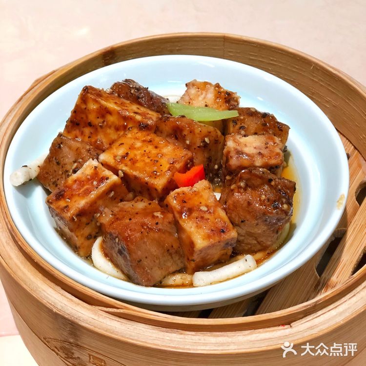 中山公园又现排队王，正宗广式茶点，现点现蒸，口味很嗲