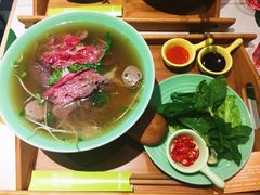 -越弥越南传统美食馆