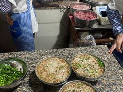 -正宗杨记普洱酸醋米线(总店)