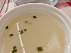 萝卜汤-洪霞餐馆·川菜·鲜货现炒(两江春城店)