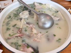 -美顺香食府鱼头老店(雪野湖店)