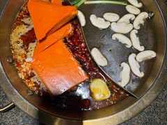 -小天鹅火锅·一线江景洪鼎旗舰店(洪崖洞店)