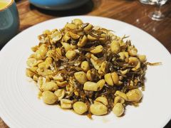 小鱼花生米-明洞阿姨·韩式酱蟹烤肉·创意料理(三元桥店)