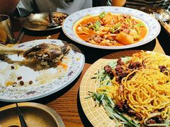 -盾亚新疆餐厅(松江万达广场店)