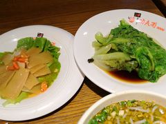 -哇蛙牛功夫面渝都料理(龙阳广场店)