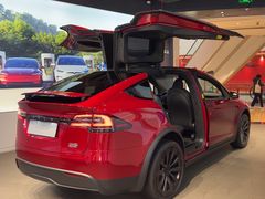 -TESLA 特斯拉(上海太古汇体验店)