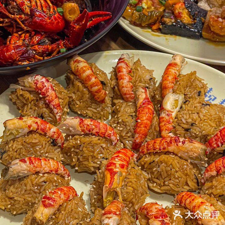 上海也能吃到成都爆火的小龙虾饭团啦🦞快冲