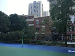 -上海理工大学附属杨浦少云中学