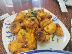 -黄桷树曹家私房菜(江与城店)