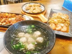 -老东镇啤酒屋海鲜加工·蒸汽海鲜·海鲜烧烤(台东店)