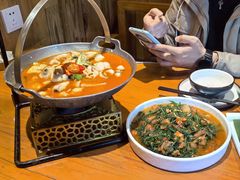 -老滇山寨•云南特色菜•地方菜•民族风情歌舞表演(金碧店)