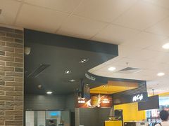 -沃尔玛(前山店)