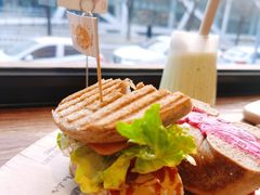 -Catch Bagel(芳草地店)