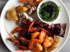 -荣誉国际酒店-云顶旋转餐厅