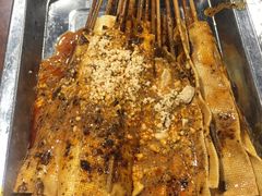 特色经典涮豆皮-老兰家传统烧烤炒菜泡馍(小南门店)