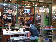 大堂-钢管厂歆瑞源油卤串串香(春熙路太古里店)