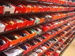 -NIKE上海青浦换季优惠店