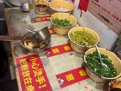 -柳州肥姨妈大骨螺蛳粉(万达中心店)