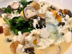 金银蛋浸豆苗-伯衡55·吉品轩(乌鲁木齐南路店)