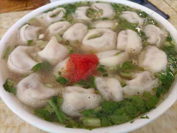 打分 羊肉馄饨很香,但就是太多了,其实点小份就够了