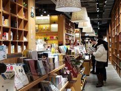 -百新书局(尚悦湾店)