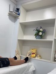-苗医生专业祛痘·皮肤管理