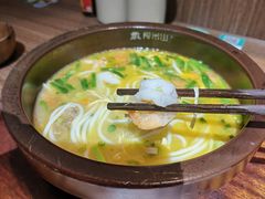 -良米山·云南野生菌过桥米线(上海首店)
