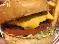 -The Habit Burger Grill 哈比特汉堡(爱琴海店)