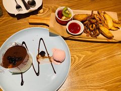 冲绳黑糖爆浆蛋糕-必胜客(百联又一城店)