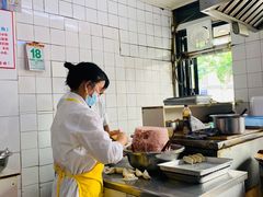 -黄阿姨锅贴大王(万航渡路店)