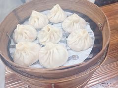 -莱莱小笼·乔艾