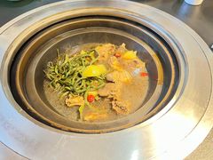 -锅老头海鲜铁锅炖