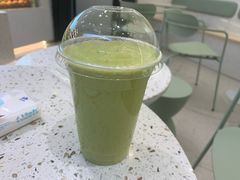 牛油果香蕉奶昔-Natural Moment天然果汁(天汇广场igc店)