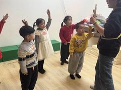 -猴有戏教育戏剧·音乐剧·主持口才·演讲朗诵辩论(环球港华师大校区)