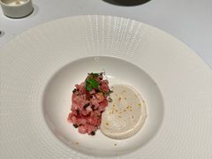 蓝鳍金枪鱼中腹塔塔配鱼子酱-希斯林牛排馆 Sizzzling Steakhouse
