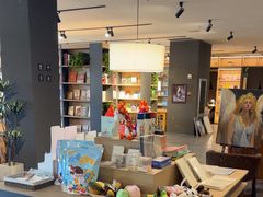 -魔方城市书房(中街益田店)