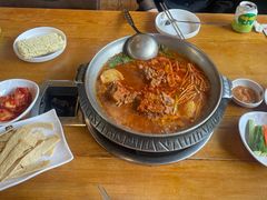 -喇喇排骨火锅·传统韩式脊骨汤(望京西园总店)