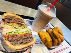 -The Habit Burger Grill 哈比特汉堡(复兴soho店)