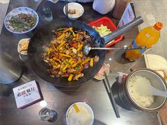 -富正毅三下锅·湘西韵味(天门山索道店)