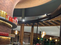 -茅草房·河畔园林火锅