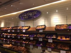 面包甜点陈列柜-老佛爷饼店