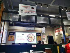 大堂-晓彭肥肠鸡·泡椒鸡火锅(水木天地店)