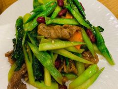 芥兰红腰豆炒牛肉-金翠河烧鹅粤式茶餐厅(龙湖三千集天街店)