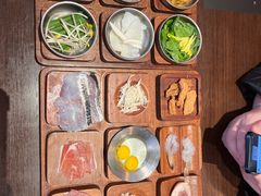 -银米·云南传统过桥米线(双廊黑金冠店)