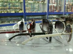 -中国丹阳眼镜城