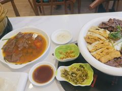 -陆记鹅庄·潮汕菜·狮头鹅(大仟里店)